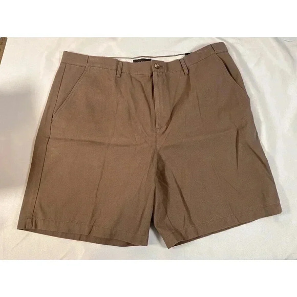 Croft & Barrow Easy Flex Pleated Brown Shorts Men's Size 42 - Picture 1 of 4